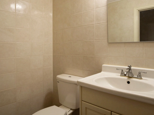 Bathroom Remodel Cost Guide 2024: Budgeting and Pricing